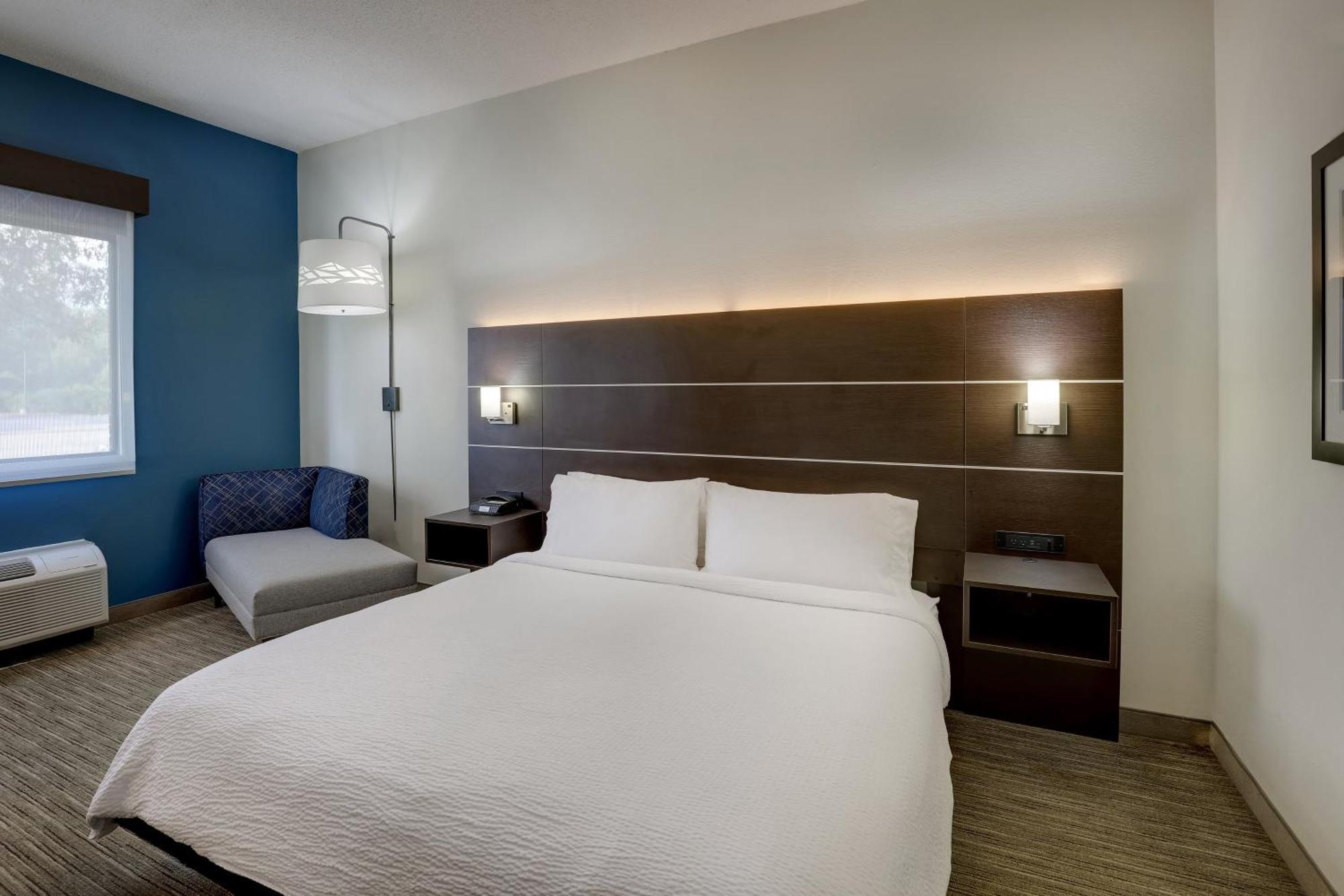 Holiday Inn Express Hotel & Suites- Gadsden By Ihg Exterior photo