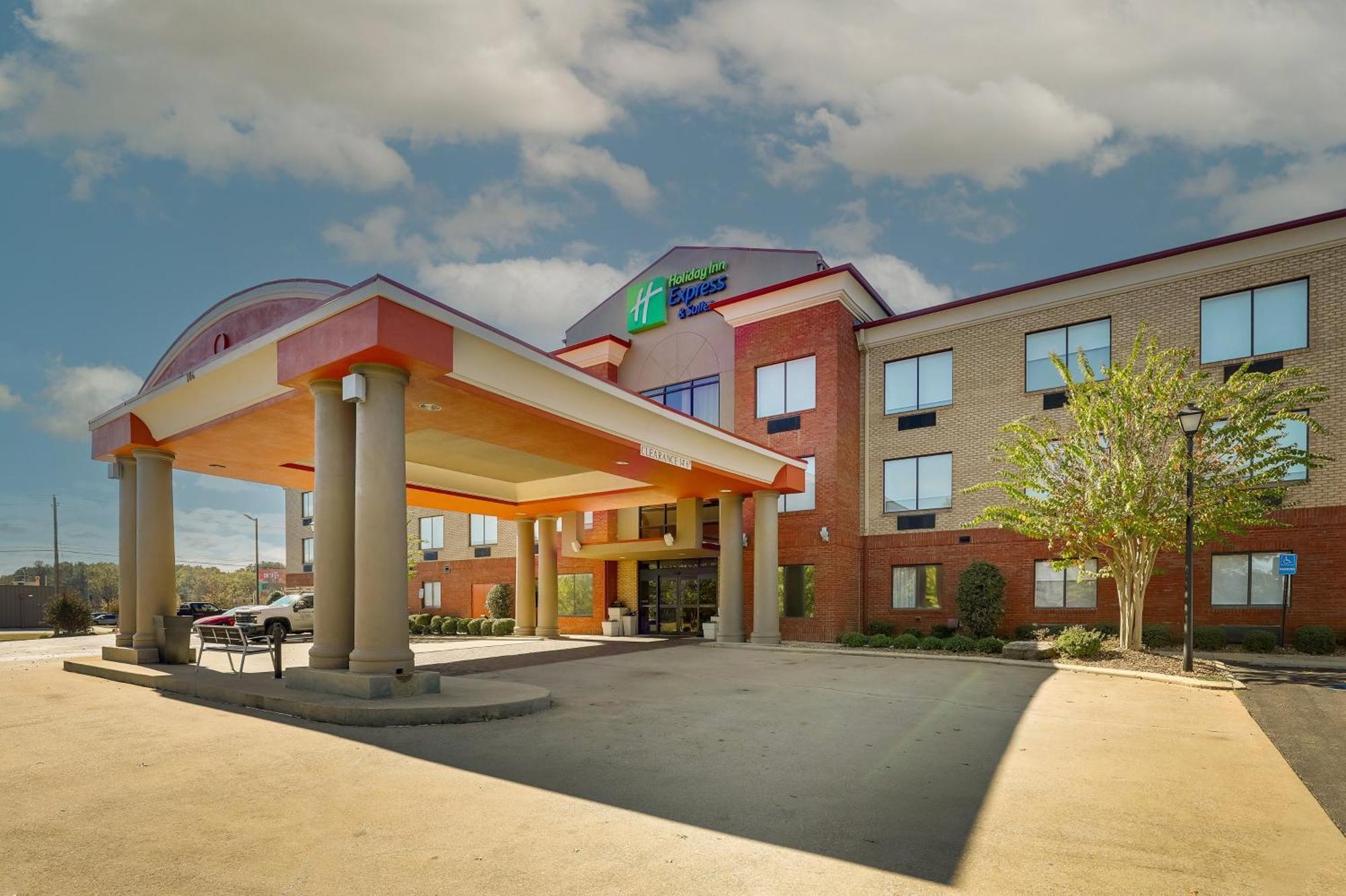 Holiday Inn Express Hotel & Suites- Gadsden By Ihg Exterior photo